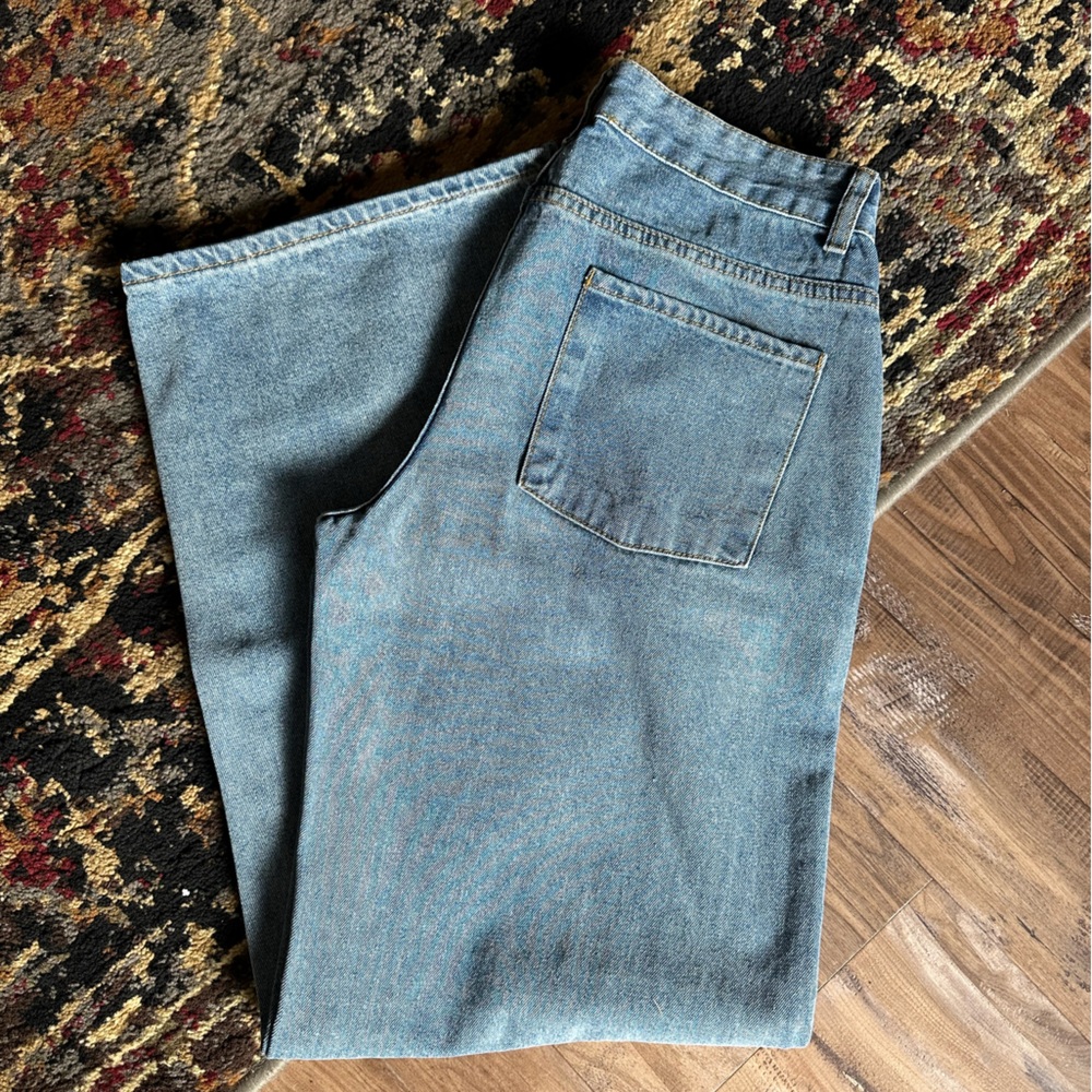 Wide Women’s Light Blue Denim Jeans